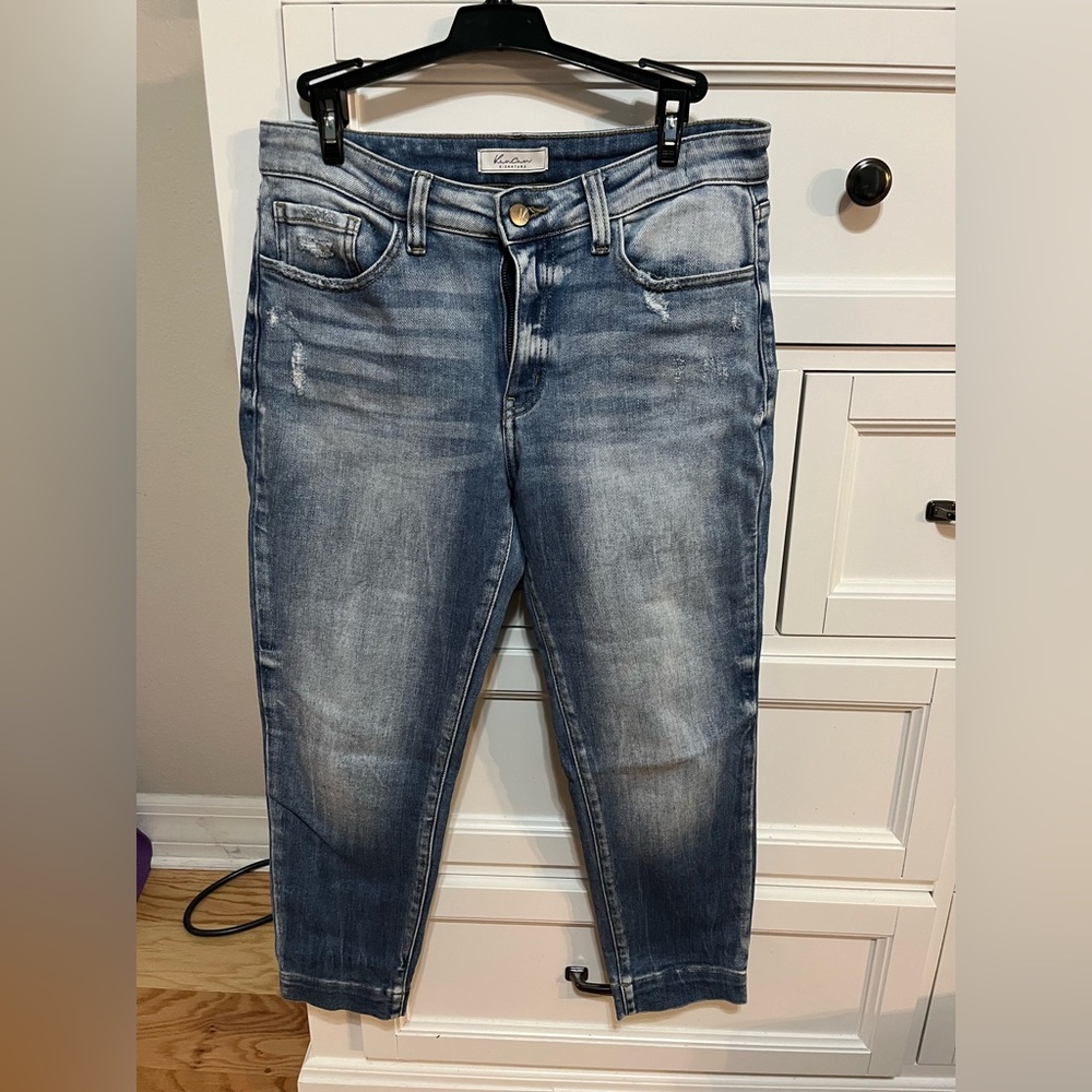 Kan can signature crop jeans